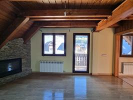 VENTA FLAIX-SUBASTA - PISO EN LES photo 0