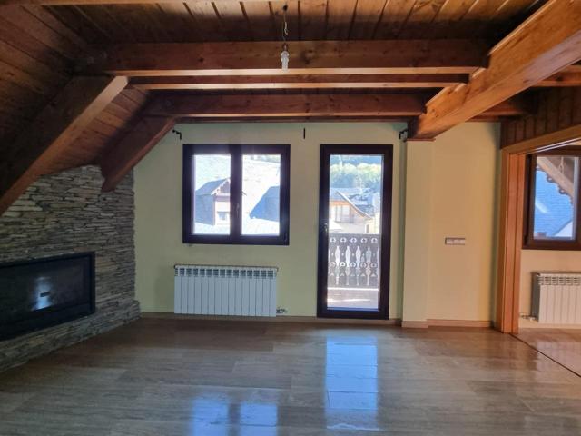 VENTA FLAIX-SUBASTA - PISO EN LES photo 0