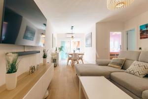 Planta baja a la venta en urbanización cerrada en el Albir photo 0