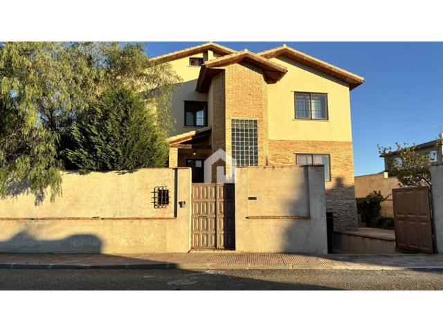 🏡 EXCLUSIVA VIVIENDA UNIFAMILIAR EN COBISA 🏡 photo 0