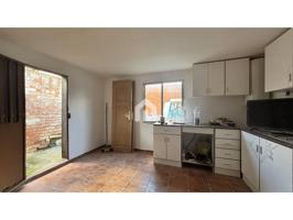🏡 CASA EN VENTA EN LOS NAVALMORALES – SEMIREFORMADA Y CON GRAN POTENCIAL 🏡 photo 0