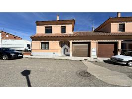 🏡 CHALET PAREADO EN RIELVES – AMPLIA PARCELA Y EXCELENTE DISTRIBUCIÓN 🏡 photo 0