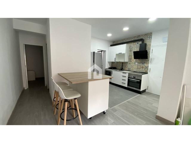 🏡 ¡Alquila tu nuevo hogar con estilo en este encantador primer piso! photo 0