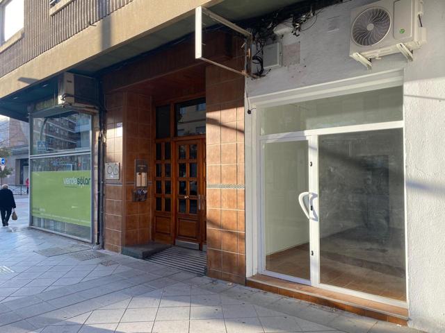 Local en Calle Arabial junto Hipercor photo 0