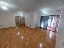 Piso en Camino de Purchil de 4 dormitorios y 2 baños photo 0