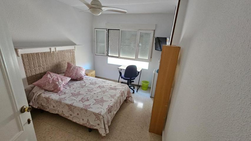 HABITACIONES PARA ESTUDIANTES EN EMPERATRIZ EUGENIA photo 0
