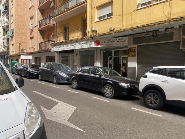 Alquiler local 247m² en Calle Santa Clotilde photo 0