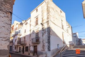 CASA ESQUINERA EN VENTA EN SANTA BARBARA (TARRAGONA) photo 0