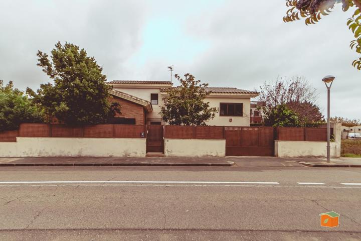 CHALET EN VENTA EN SANTA BARBARA (TARRAGONA) photo 0