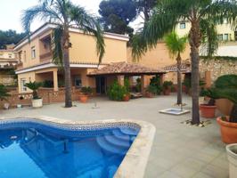 Chalet en venta Almuñecar con 5 dormitorios y piscina photo 0