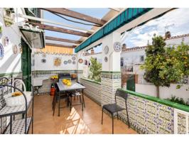 Casa adosada en venta Nerja con 4 dormitorios y piscina comunitaria photo 0