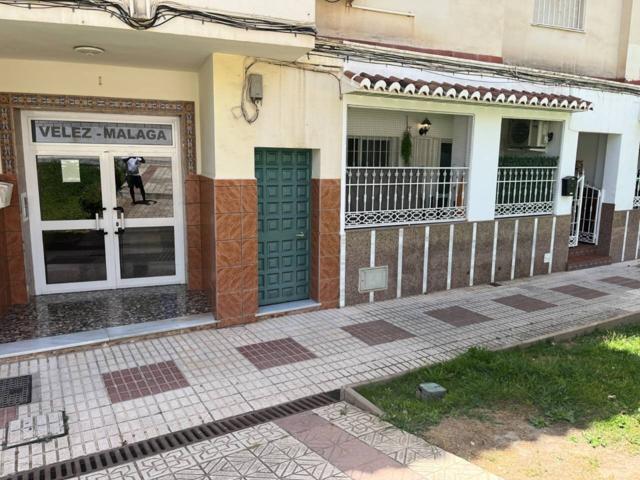 Apartamento en venta Nerja con dormitorio y piscina photo 0