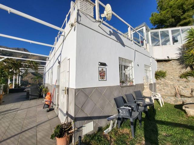 Villa de alquiler en Nerja con 3 dormitorios y piscina photo 0