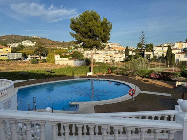 Chalet adosado en venta Torrox Park con 2 dormitorios y piscina photo 0