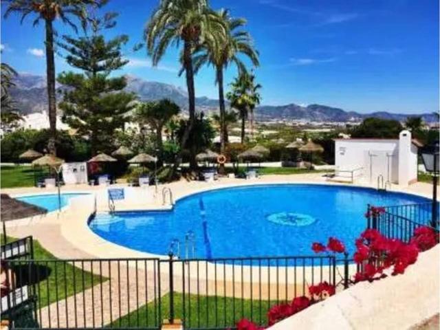 Apartamento en venta Nerja con 3 dormitorios y piscina photo 0