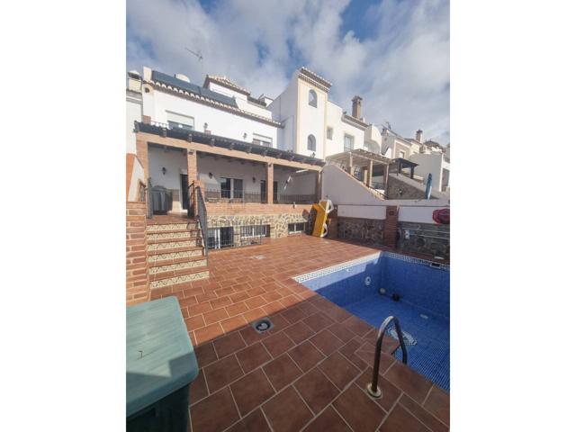 Chalet de alquiler en Nerja con 3 dormitorios y piscina photo 0