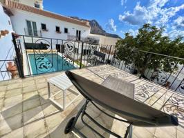 Chalet en venta Alfarnatejo con 6 dormitorios y piscina photo 0