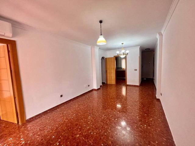 Piso en venta Torrox con 3 dormitorios y garaje photo 0