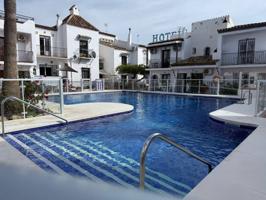 Chalet en venta Nerja con 2 dormitorios y piscina photo 0