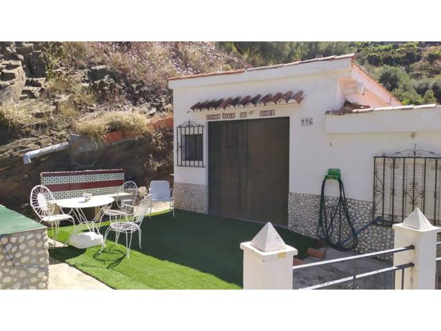 Casa de campo en venta con terreno de 11.000 m2 con arboles frutales photo 0
