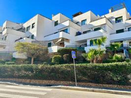 Apartamento de alquiler en Nerja con 2 dormitorios y piscina photo 0