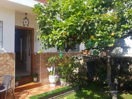 Chalet en venta Nerja con 3 dormitorios, garaje y jacuzzi photo 0