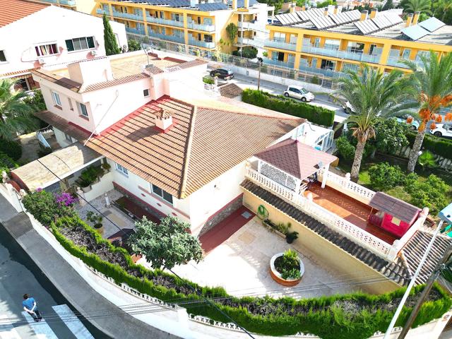 Villa En venta en Benidorm photo 0