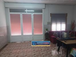 LOCAL COMERCIAL IDEAL PARA CONVERTIR EN VIVIENDA DE PLANTA BAJA photo 0