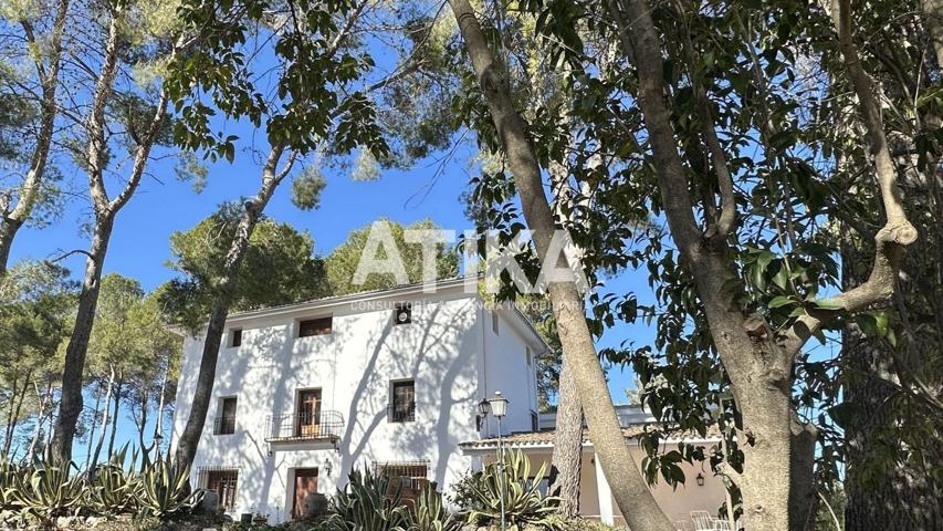 INCREÍBLE FINCA RÚSTICA EN ONTINYENT EN SUELO URBANO photo 0