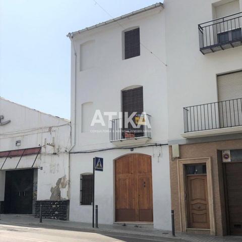 CASA EN ALQUILER CON POSIBILIDAD A SER DESTINADA PARA LOCAL COMERCIAL photo 0