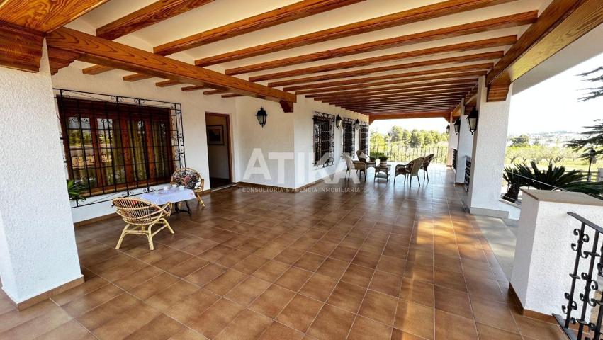 Exclusivo chalet en la localidad de Ontinyent. photo 0