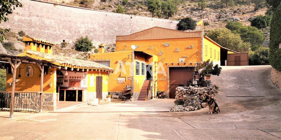 Chalet en venta en Ontinyent photo 0