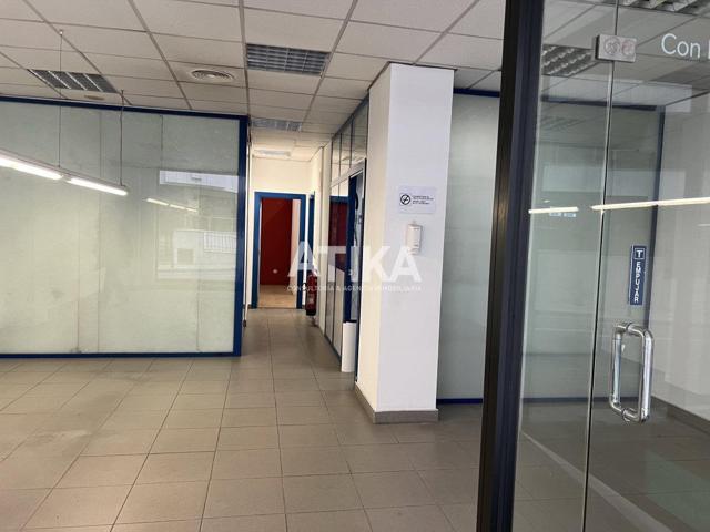 FABULOSO LOCAL COMERCIAL EN ALQUILER photo 0
