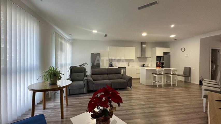 MAGNÍFICO PISO A LA VENTA ZONA EL LLOMBO, ONTINYENT, A PISO PLANO. photo 0
