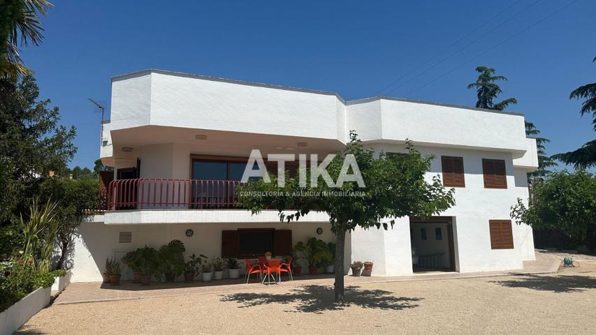 MAGNIFICO CHALET EN VENTA CON EXCELENTE UBICACIÓN EN ONTINYENT photo 0