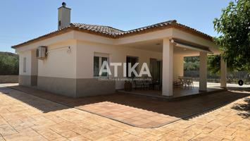🏡 ¡FANTÁSTICO CHALET A LA VENTA EN ONTINYENT! 🌿 photo 0