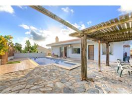 Espectacular casa unifamiliar en una sola planta en Vendrell photo 0