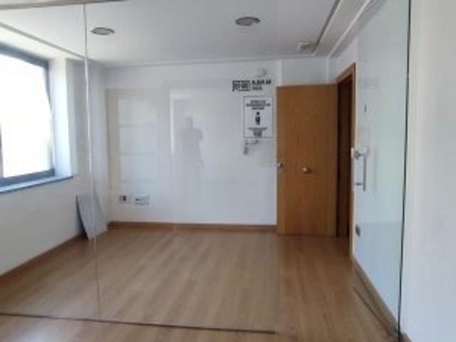 Excelente oficina en el centro de Granada photo 0