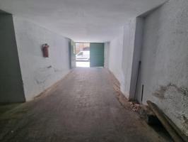 VENTA COCHERA JUNTO ALHAMAR Y  SAN ANTON photo 0