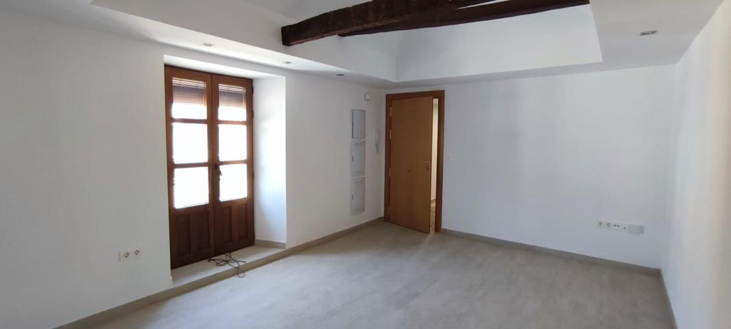 ***SE VENDE ESTE PRECIOSO APARTAMENTO EN CALLE SAN MIGUEL GUADIX RECIEN REHABILITADO*** photo 0