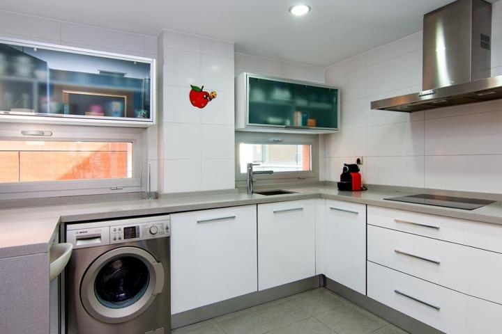 ** SE ALQUILA EXCELENTE PISO REFORMADO CERCA DEL PTS PARA TRABAJADORES ** photo 0