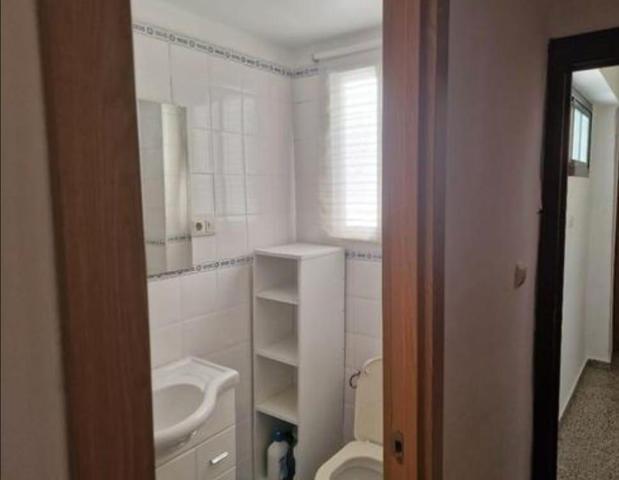 ** EN VENTA LUMINOSO PISO EXTERIOR CON TERRAZA EN EL CENTRO DE GRANADA LISTO PARA ENTRAR A VIVIR ** photo 0