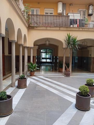 � ¡OPORTUNIDAD EN PLENO CENTRO DE GRANADA! � photo 0