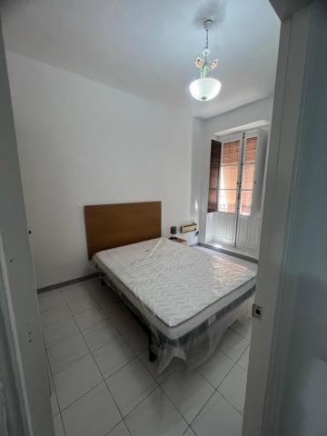 � ALQUILER DE PISO REFORMADO EN PLENO CENTRO – PUERTA REAL SAN ANTÓN (3ª PLANTA) photo 0