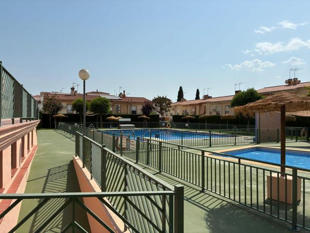 **EN VENTA PISO REFORMADO CON PISCINA COMUNITARIA EN GOJAR LISTA PARA ENTRAR A VIVIR** photo 0