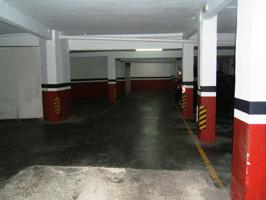 Se vende Garaje en zona Centro - Para coche pequeño-mediano photo 0