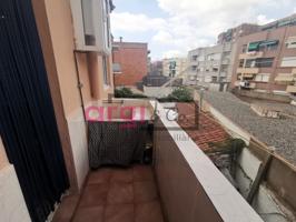 Piso En venta en Cornellà De Llobregat photo 0