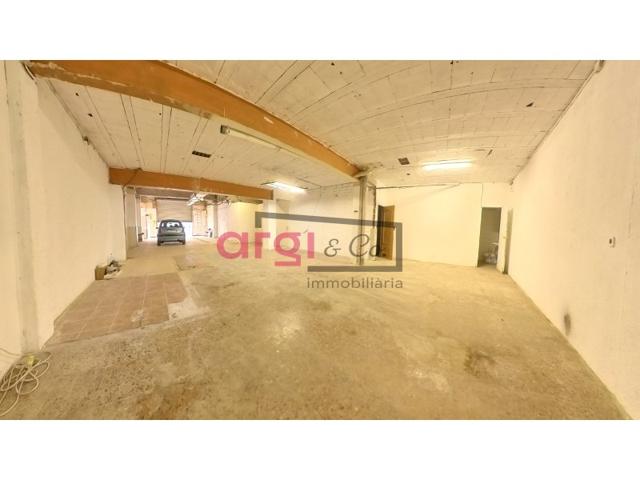 Local En venta en Viladecans photo 0