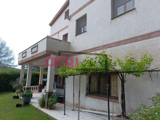 Local En venta en Cunit photo 0