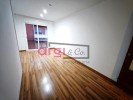 Piso En venta en Viladecans photo 0